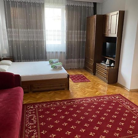 Family Hotel "May" بيتريتش المظهر الخارجي الصورة