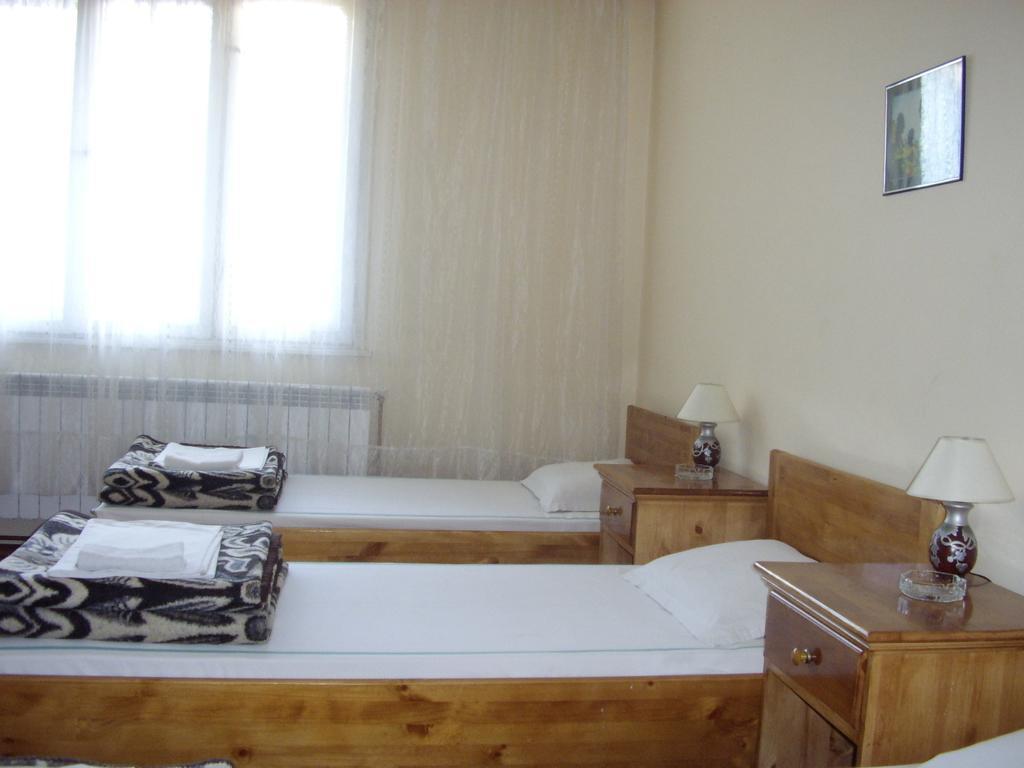 Family Hotel "May" بيتريتش الغرفة الصورة