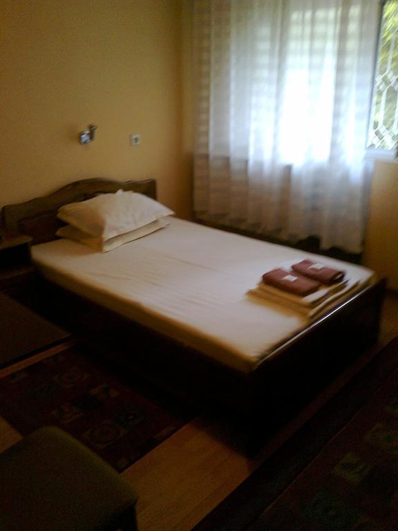 Family Hotel "May" بيتريتش الغرفة الصورة