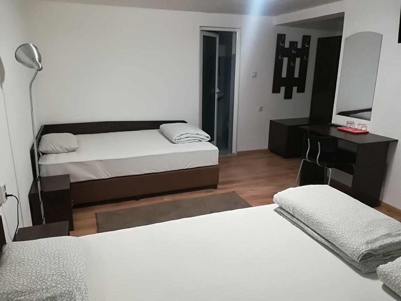 Family Hotel "May" بيتريتش المظهر الخارجي الصورة